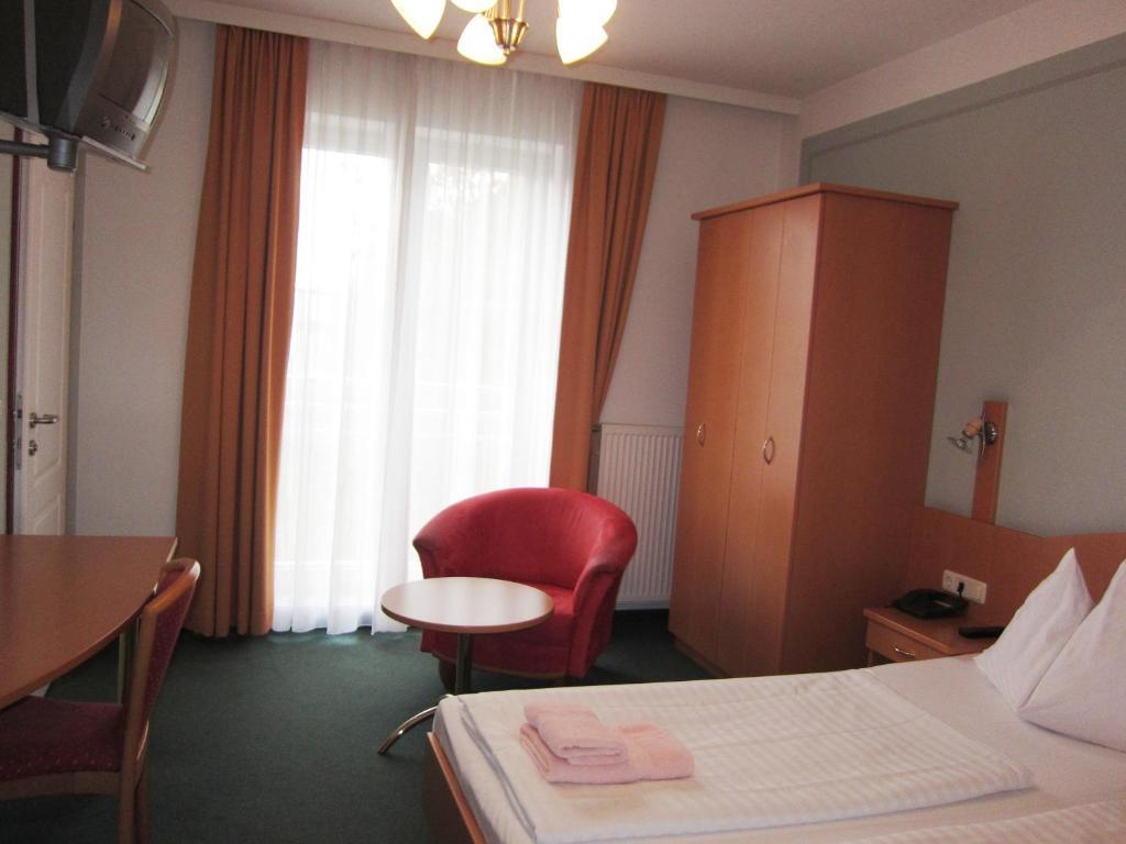 Pension Elisabeth Sankt Poelten Habitación foto